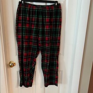 Dreams & Co, woman’s, plaid, pants. Elasticized waist. Size large (18-20).